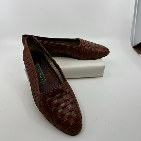 Gently Worn Women's  Cole Haan Dunbar Woven Shoes, Cognac 7 1/2 B - Picture 6 of 9